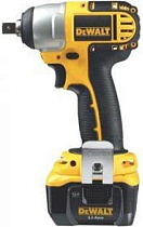 Гайковерт DeWALT DC832KL